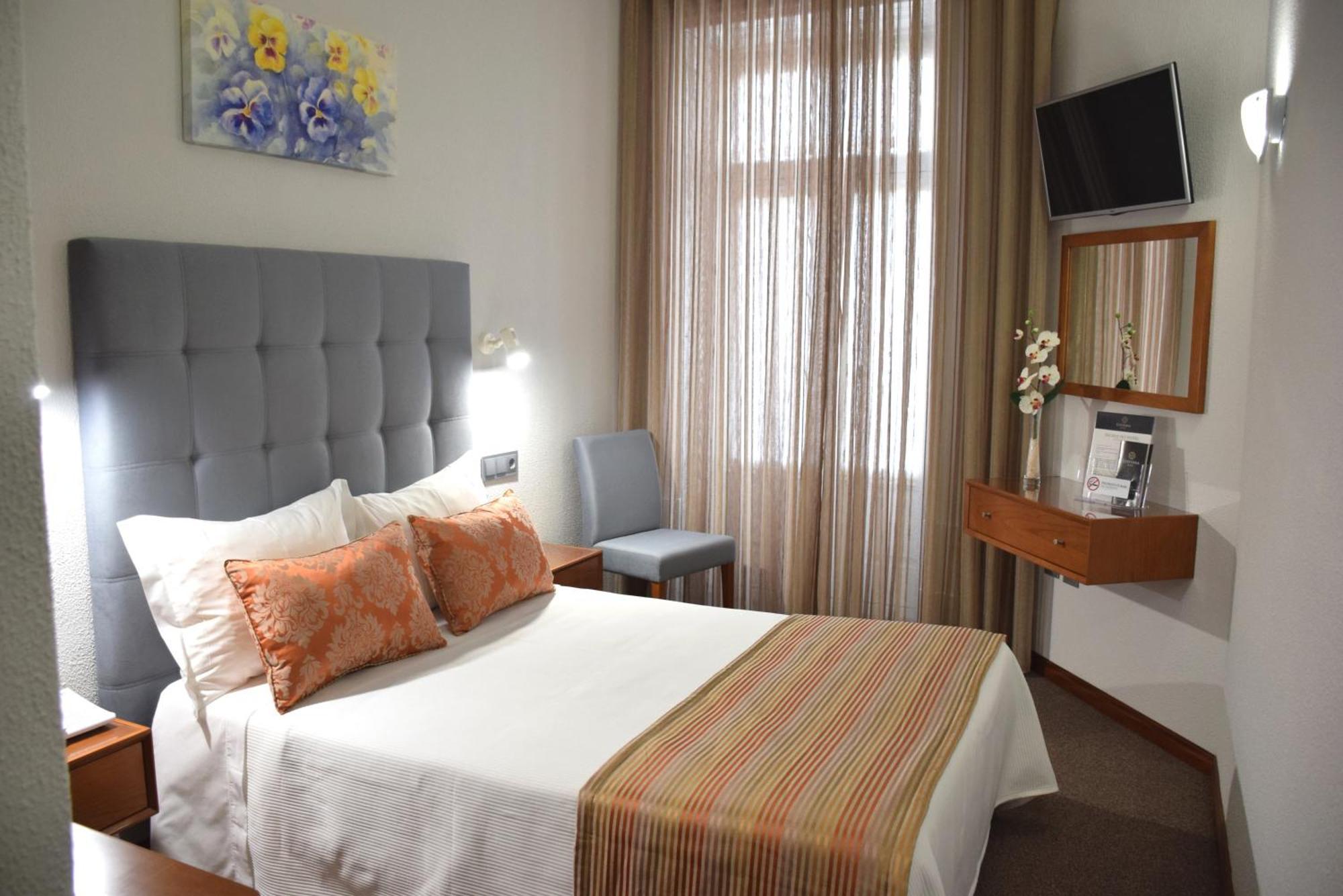 Lusitana Hotel Porto Quarto foto